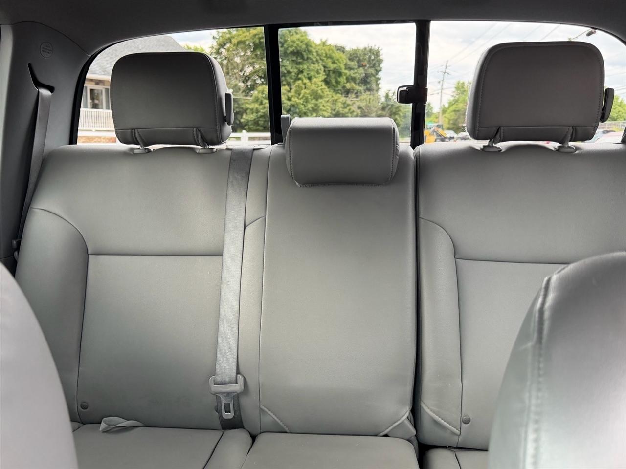 Toyota Tacoma Double Cab V6 6MT 4WD 2015