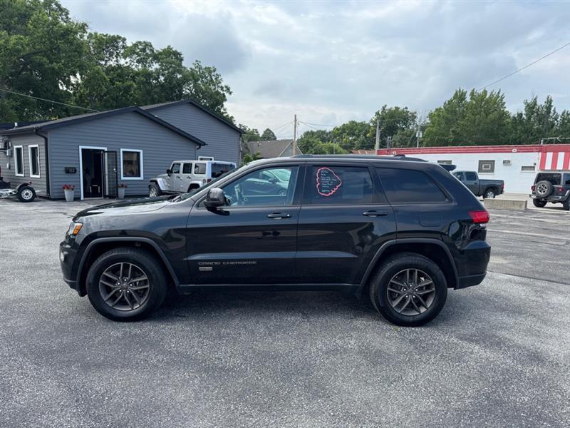 Jeep Grand Cherokee Laredo 4WD 2016
