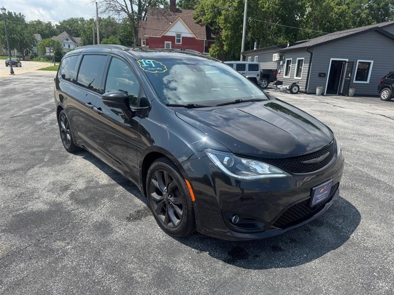 Chrysler Pacifica Limited 2019