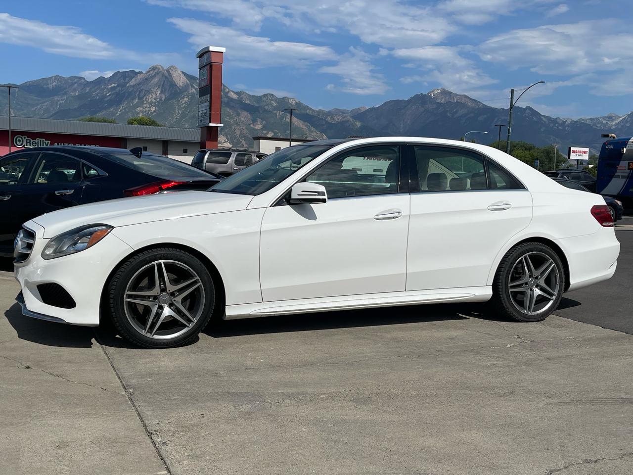 Mercedes-Benz E-Class photo 9