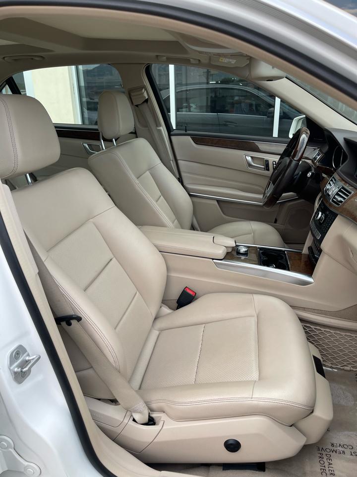 Mercedes-Benz E-Class photo 20