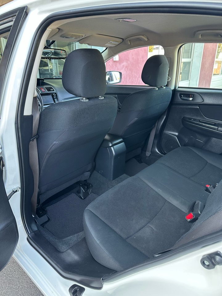 Subaru Impreza 2.0i Premium PZEV 5-Door 2015