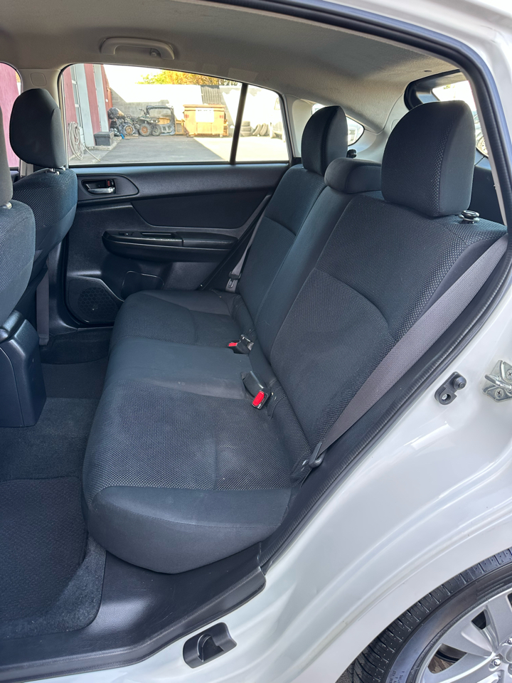 Subaru Impreza 2.0i Premium PZEV 5-Door 2015