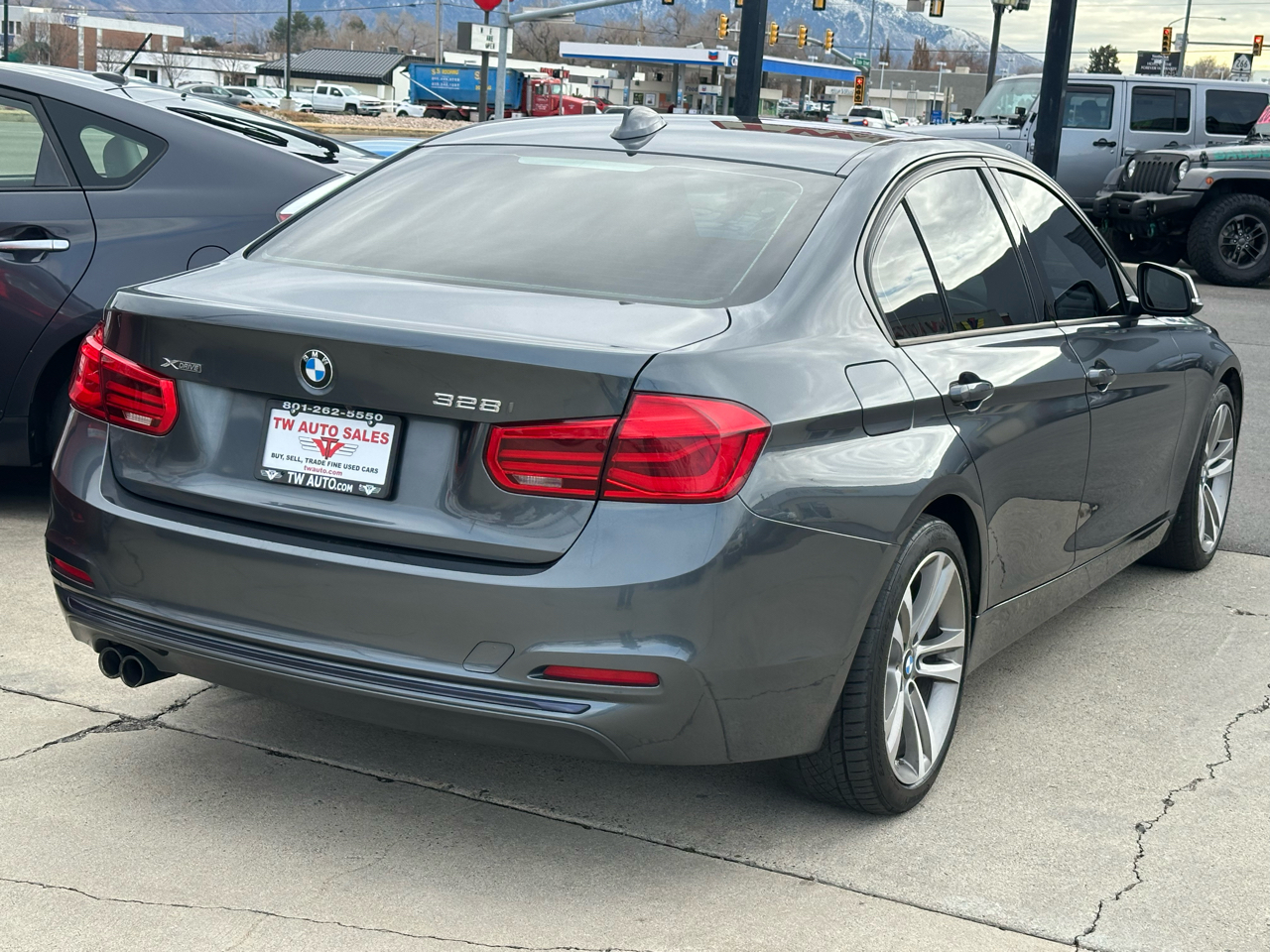 BMW 3-Series 328i xDrive Sedan 2016
