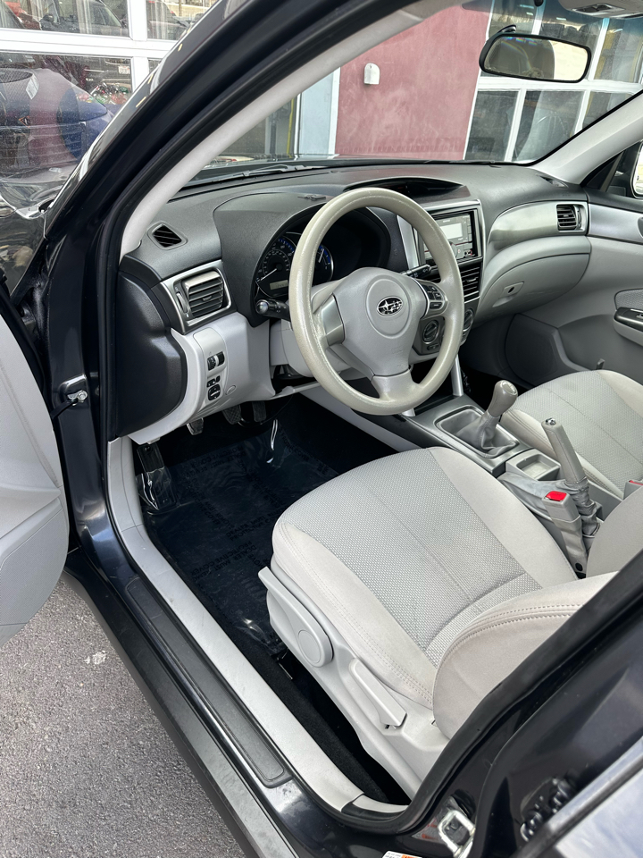 Subaru Forester 2.5X 2012