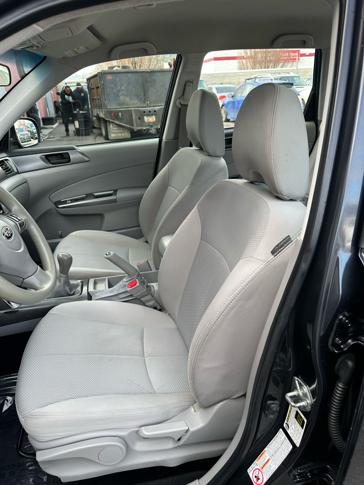 Subaru Forester 2.5X 2012