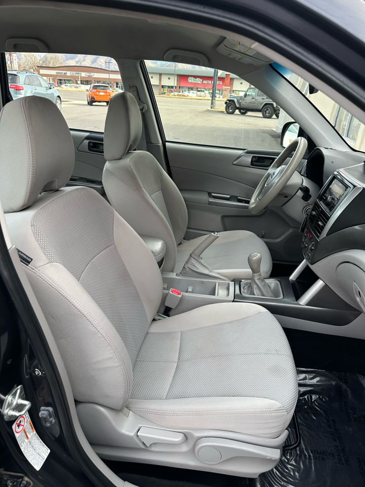 Subaru Forester 2.5X 2012