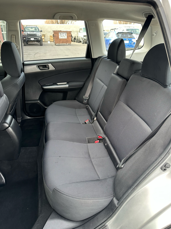 Subaru Forester 2.5X Touring 2011