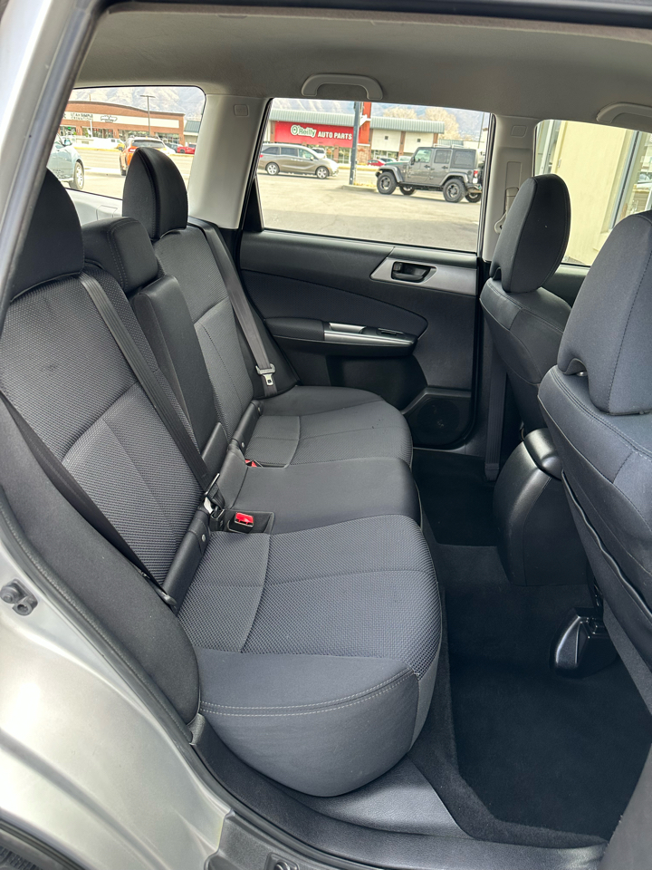 Subaru Forester 2.5X Touring 2011