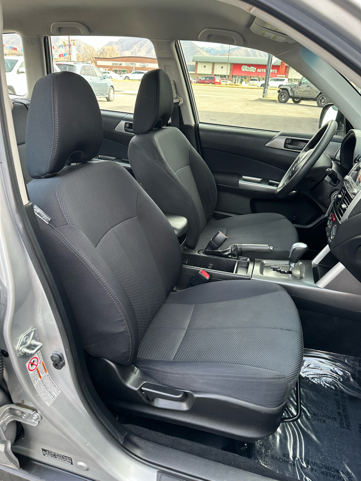 Subaru Forester 2.5X Touring 2011