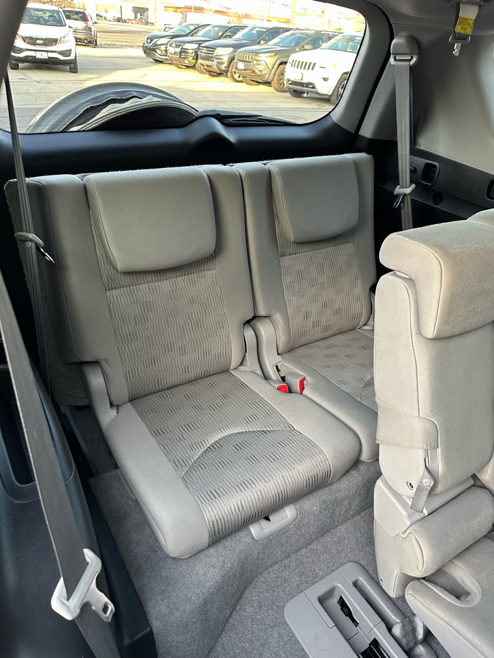 Toyota RAV4 Base V6 4WD with 3rd Row 2012