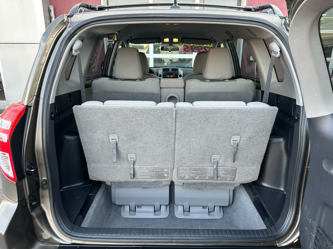 Toyota RAV4 Base V6 4WD with 3rd Row 2012