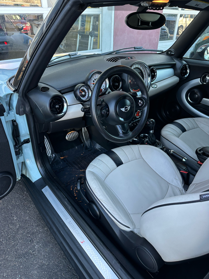 MINI Cooper S Convertible 2013