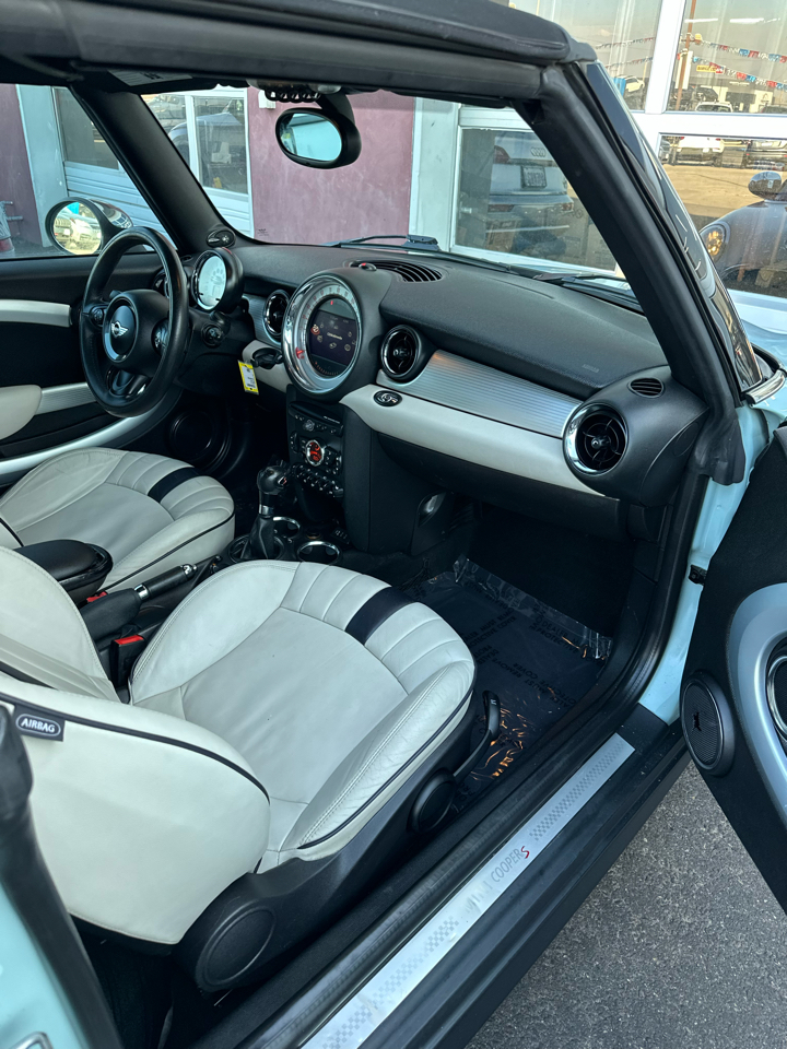 MINI Cooper S Convertible 2013
