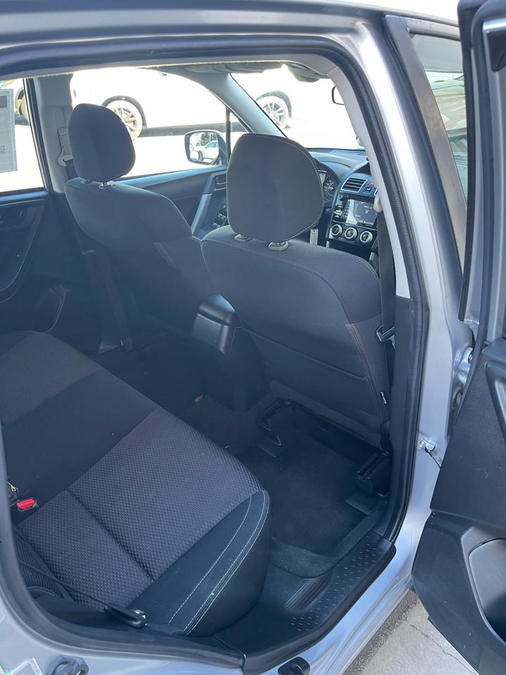 Subaru Forester photo 16