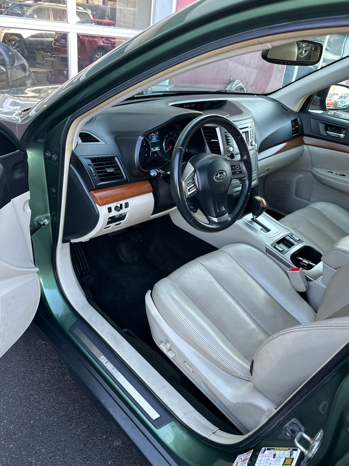 Subaru Outback 2.5i Limited 2013