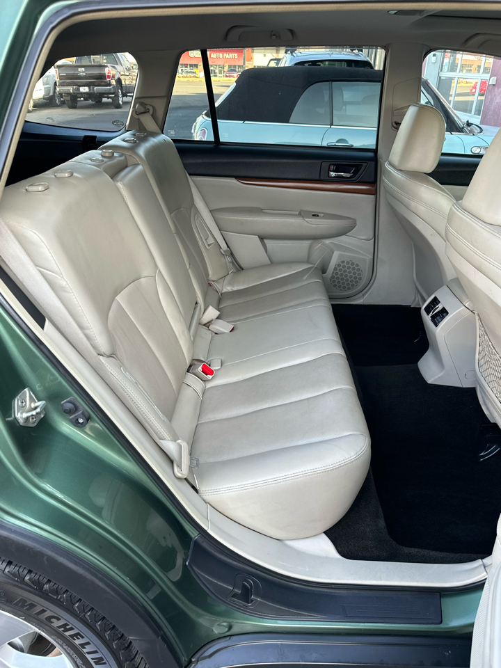 Subaru Outback 2.5i Limited 2013