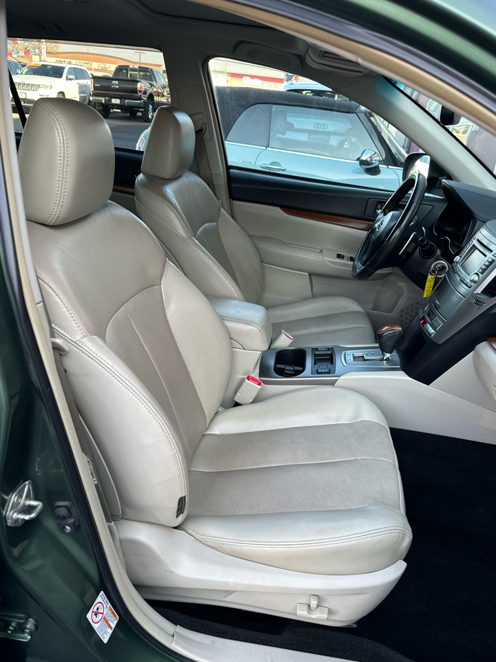 Subaru Outback 2.5i Limited 2013