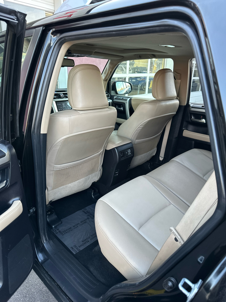 Toyota 4Runner SR5 4WD 2014