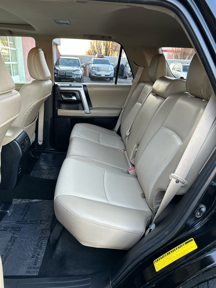 Toyota 4Runner SR5 4WD 2014