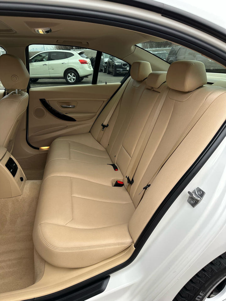 BMW 3-Series 320i Sedan 2014