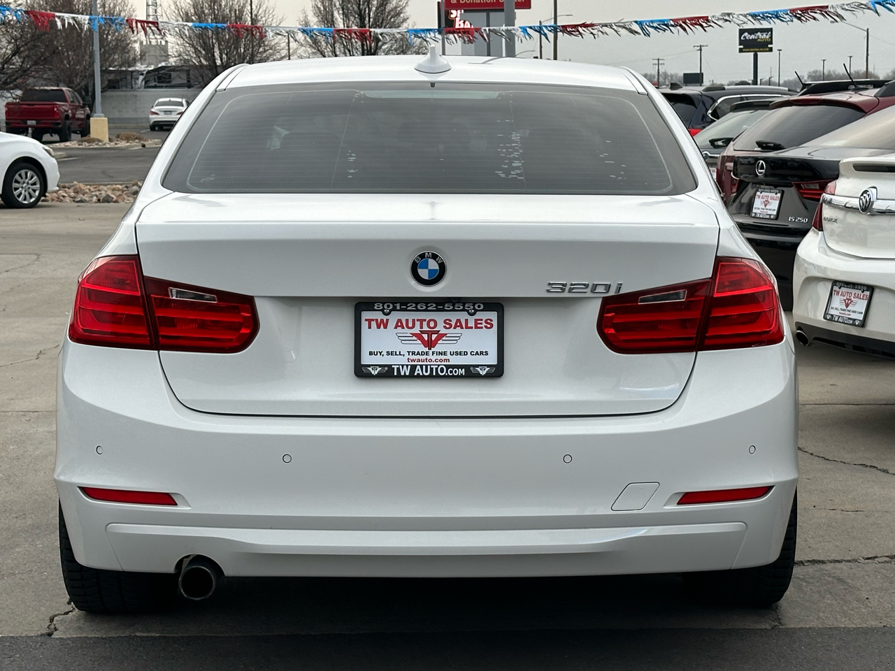BMW 3-Series 320i Sedan 2014