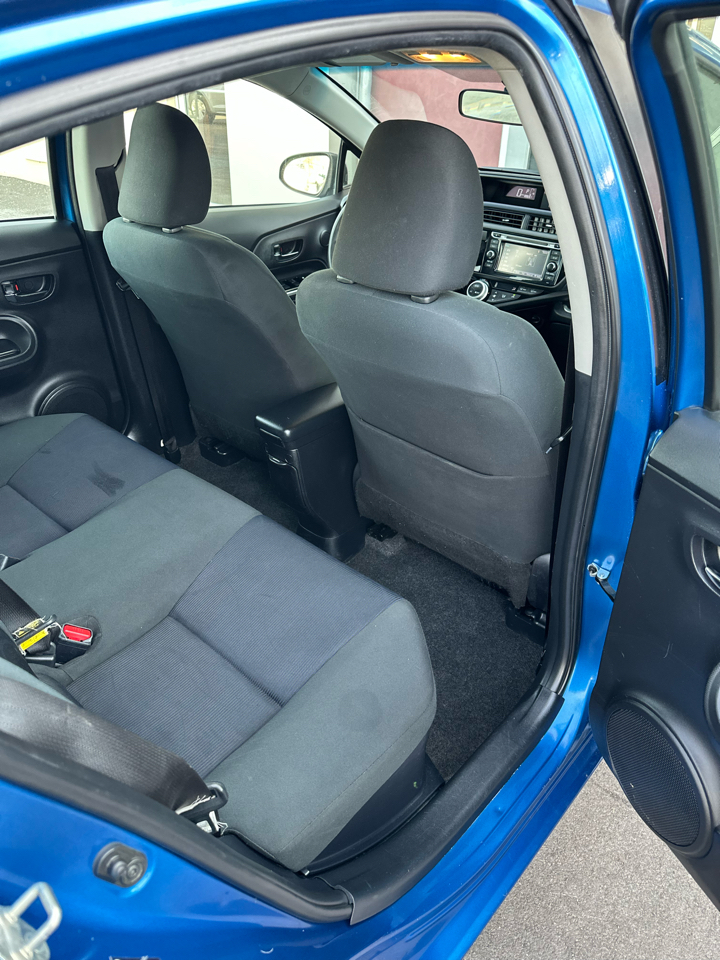 Toyota Prius c Four 2016