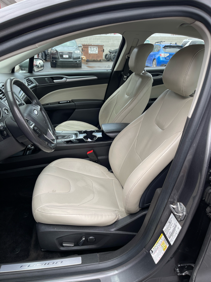 Ford Fusion Hybrid Titanium 2014