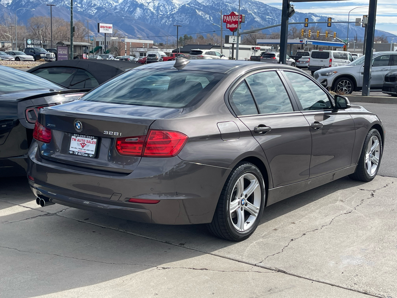 BMW 3-Series 328i xDrive Sedan 2013