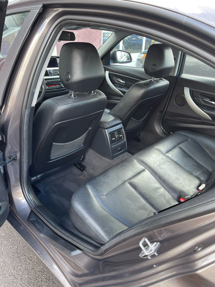 BMW 3-Series 328i xDrive Sedan 2013