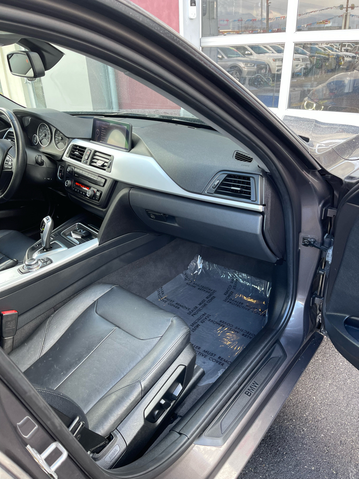 BMW 3-Series 328i xDrive Sedan 2013