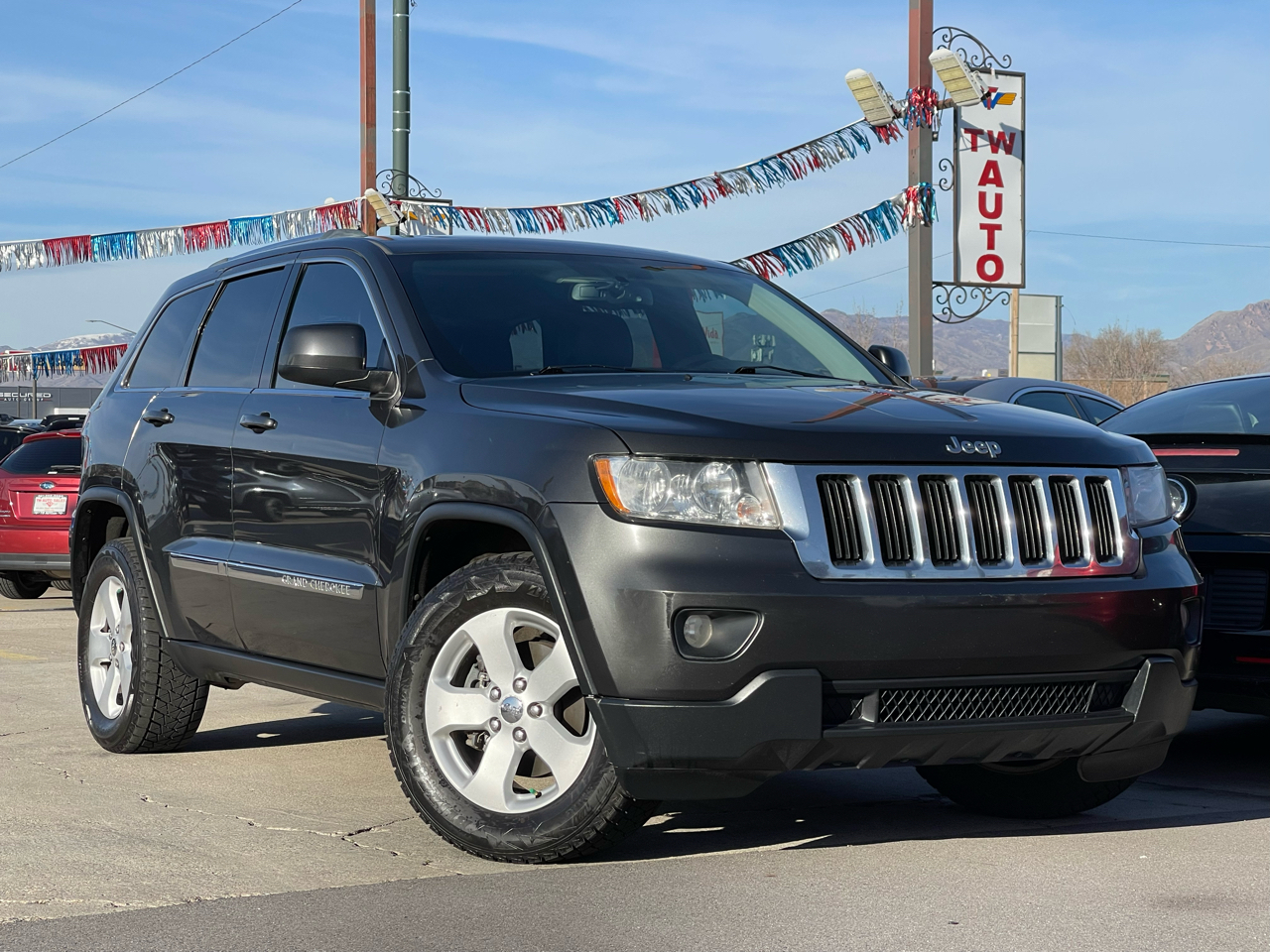 Jeep Grand Cherokee Laredo 4WD 2011