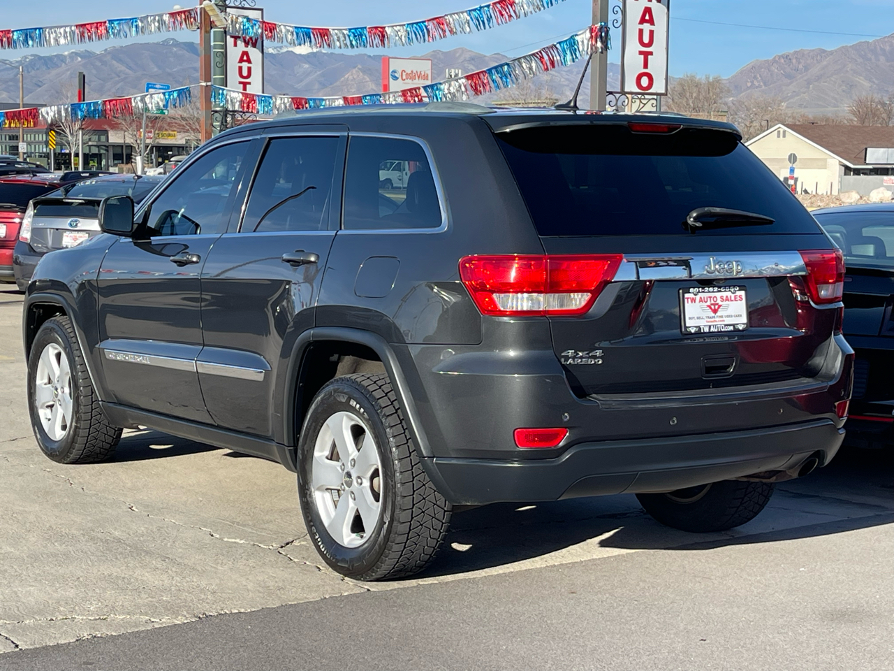 Jeep Grand Cherokee Laredo 4WD 2011