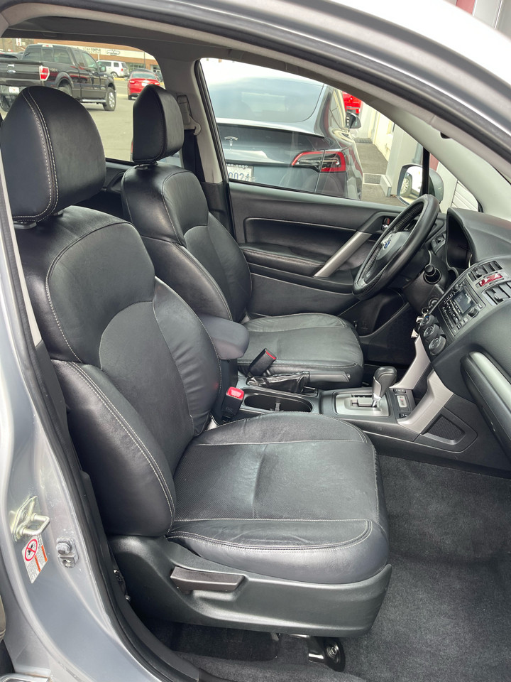 Subaru Forester 2.5i Limited 2015