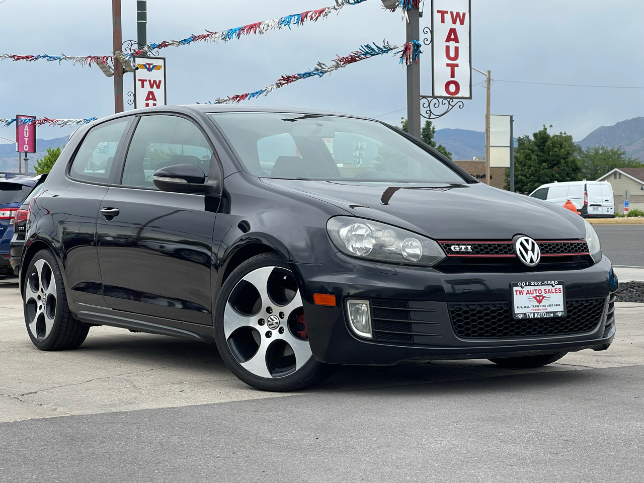 Volkswagen GTI 2-door 2012
