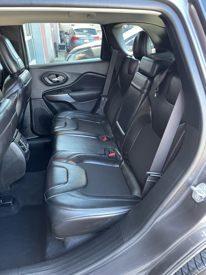 Jeep Cherokee Latitude Plus 4WD 2019