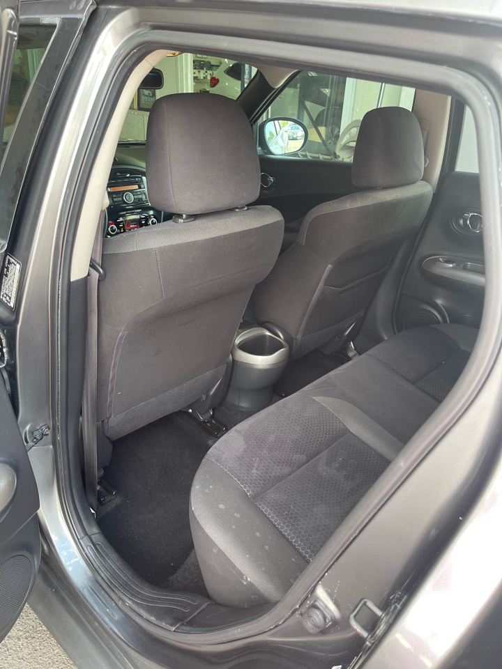 Nissan Juke S FWD 2012