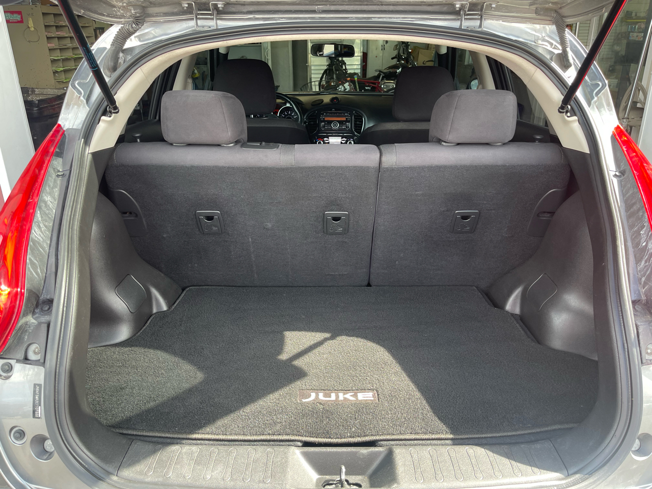 Nissan Juke S FWD 2012