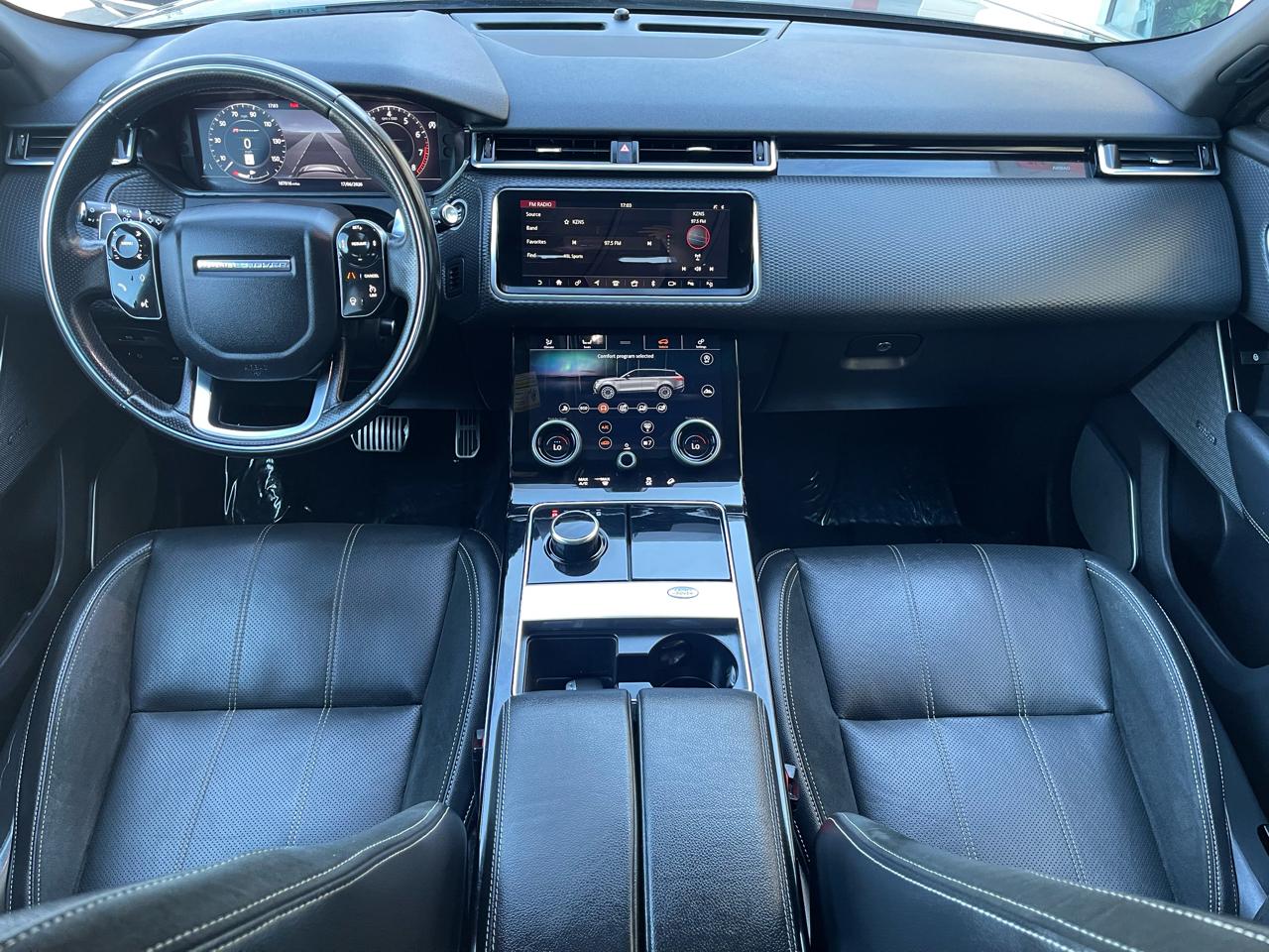 Land Rover Range Rover Velar photo 10