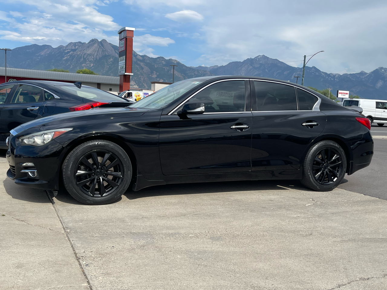 Infiniti Q50 Base AWD 2014