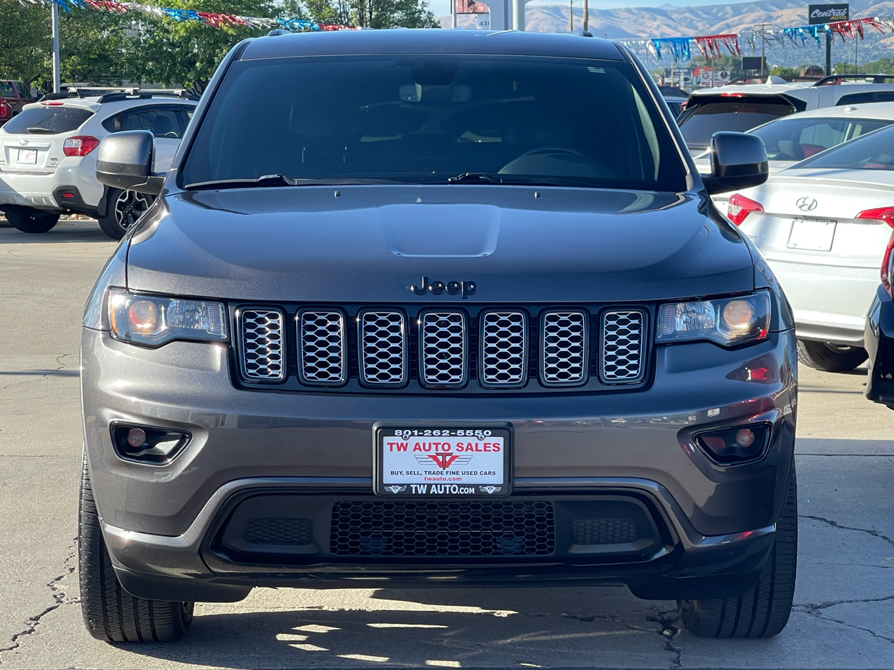 Jeep Grand Cherokee Laredo 4WD 2019