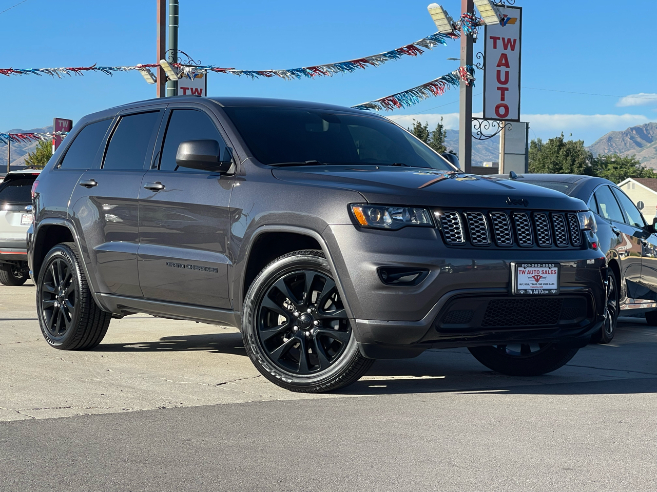 Jeep Grand Cherokee Laredo 4WD 2019