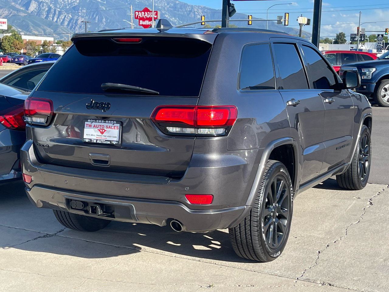 Jeep Grand Cherokee Laredo 4WD 2019