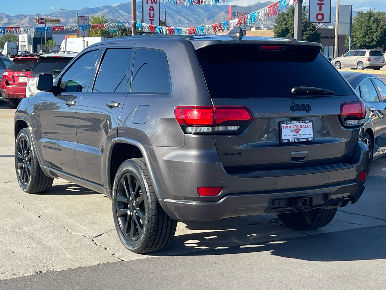 Jeep Grand Cherokee Laredo 4WD 2019