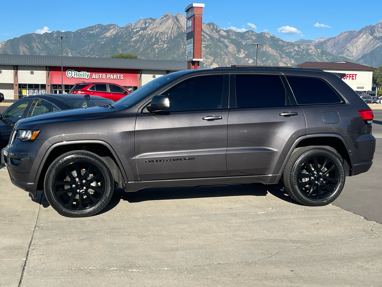 Jeep Grand Cherokee Laredo 4WD 2019