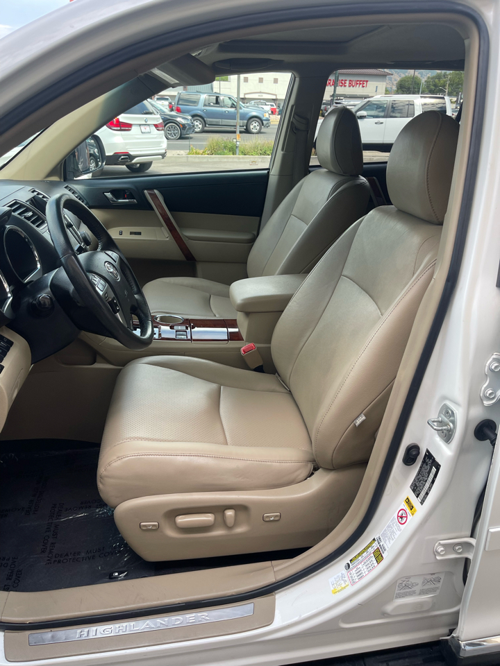Toyota Highlander Limited 4WD 2013