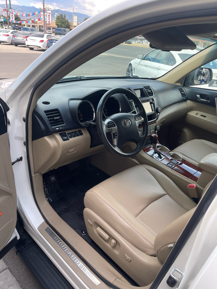Toyota Highlander Limited 4WD 2013