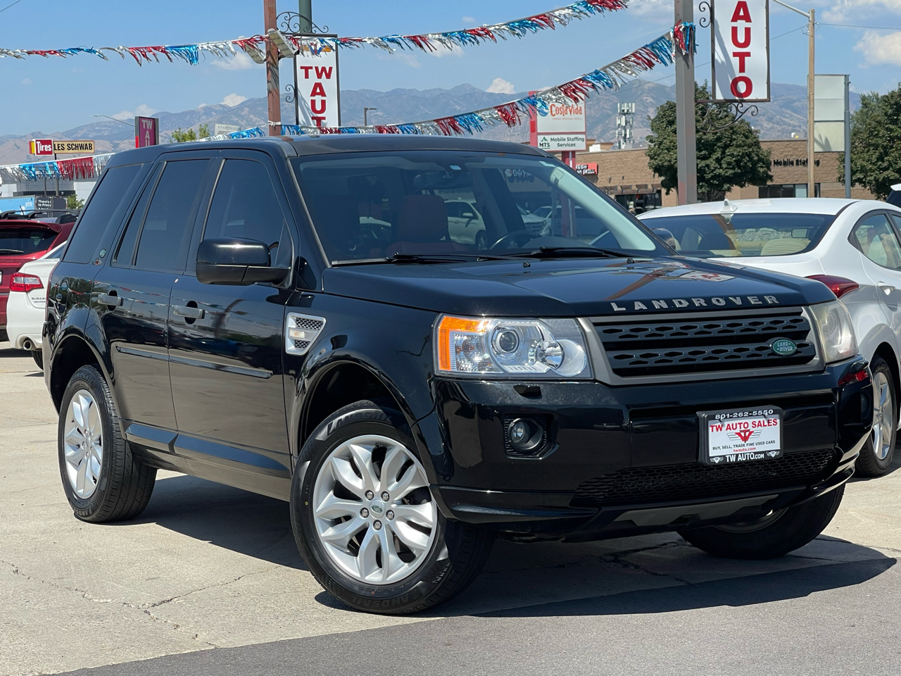Land Rover LR2 HSE with Tech Package 2011