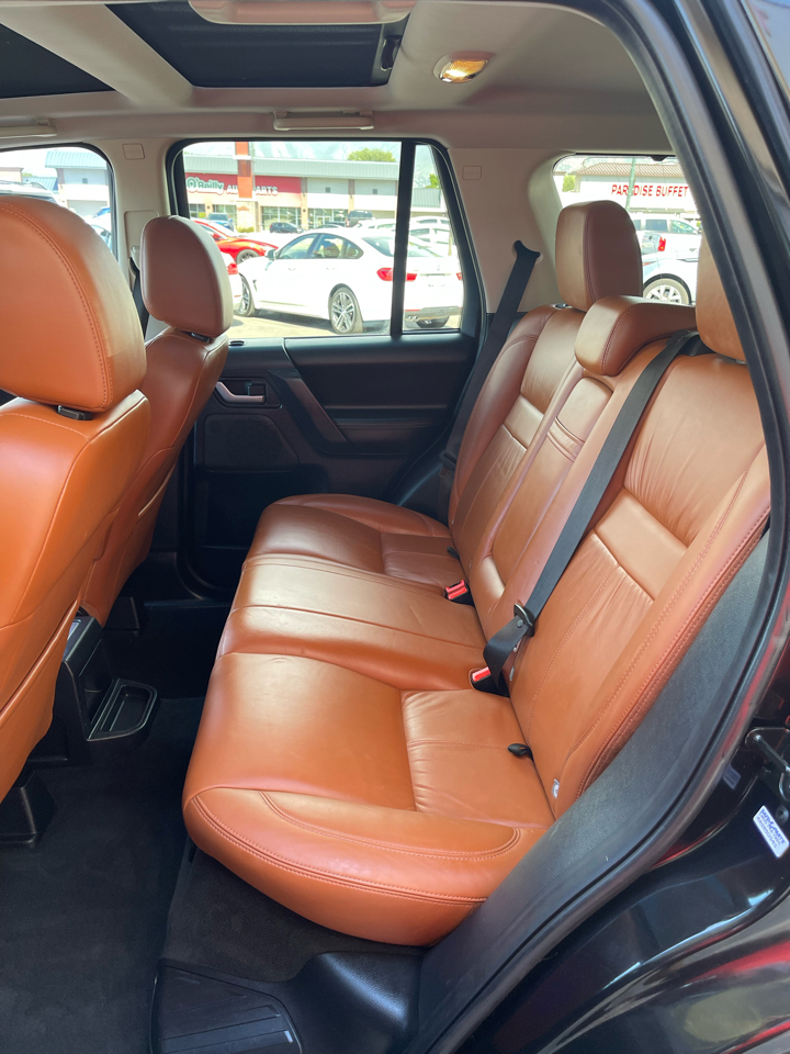 Land Rover LR2 HSE with Tech Package 2011