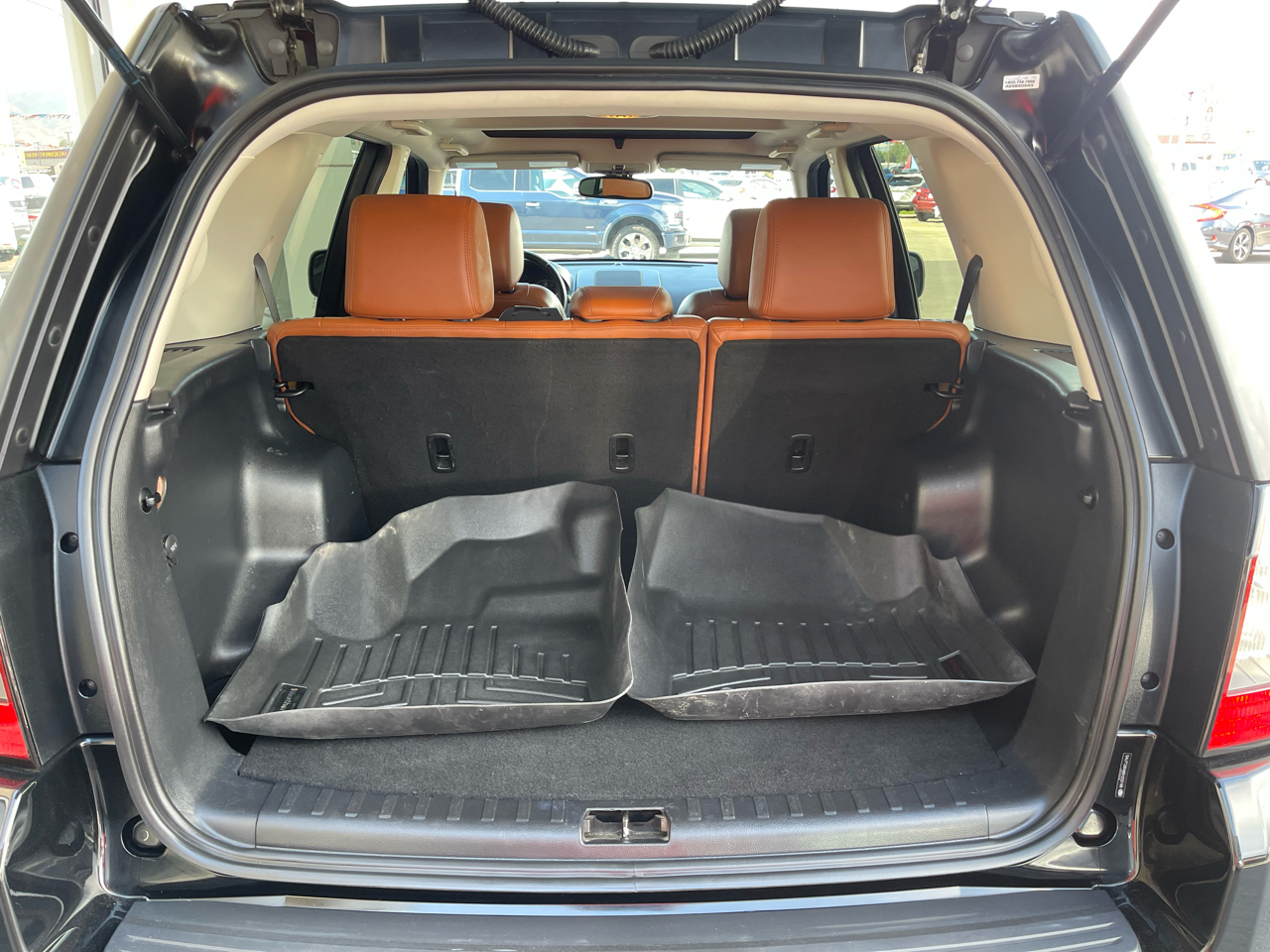 Land Rover LR2 HSE with Tech Package 2011